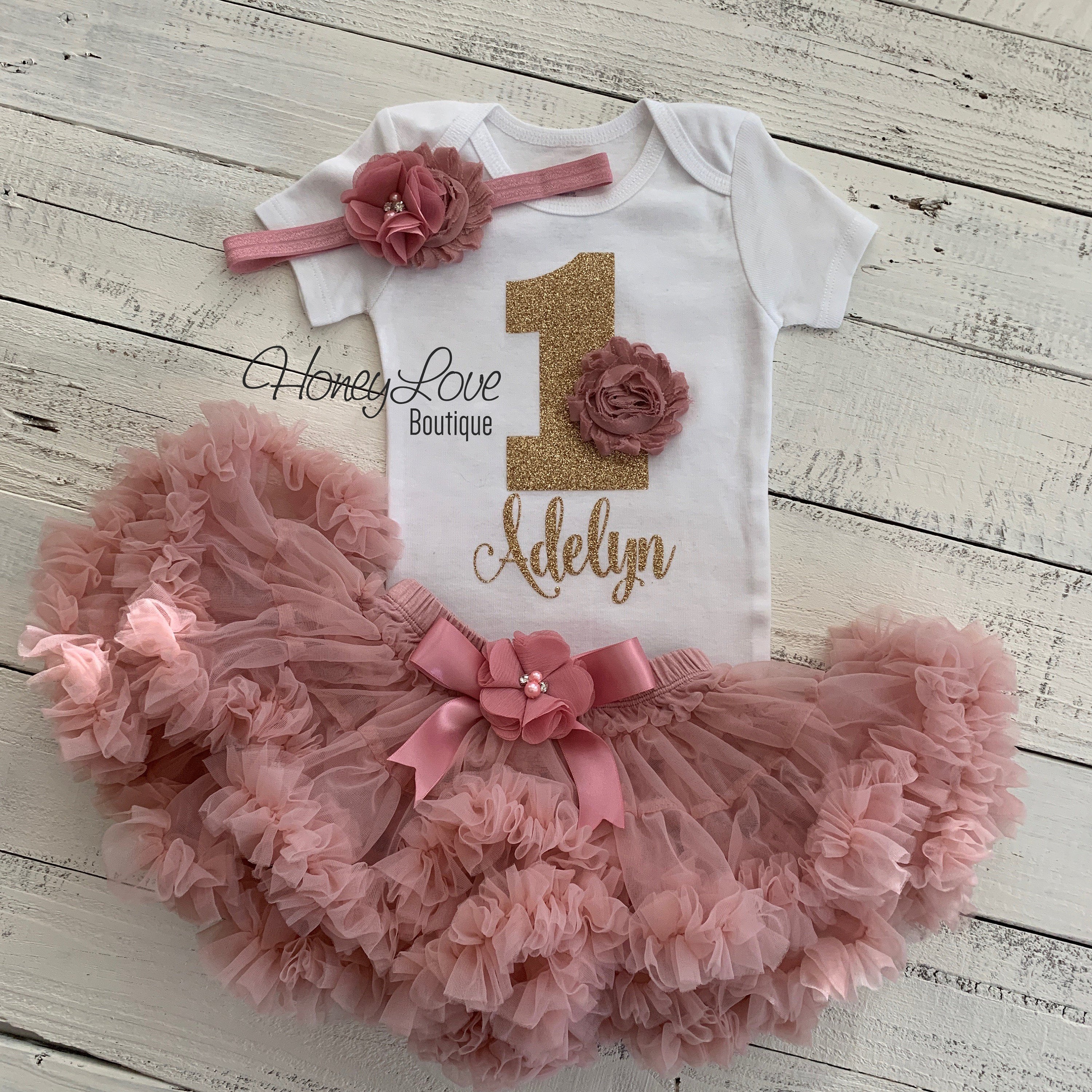 Personalized 1st Birthday Outfit - Vintage Pink and Gold glitter - HoneyLoveBoutique Personalized 1st Birthday Outfit - Vintage Pink and Gold glitter - HoneyLoveBoutique