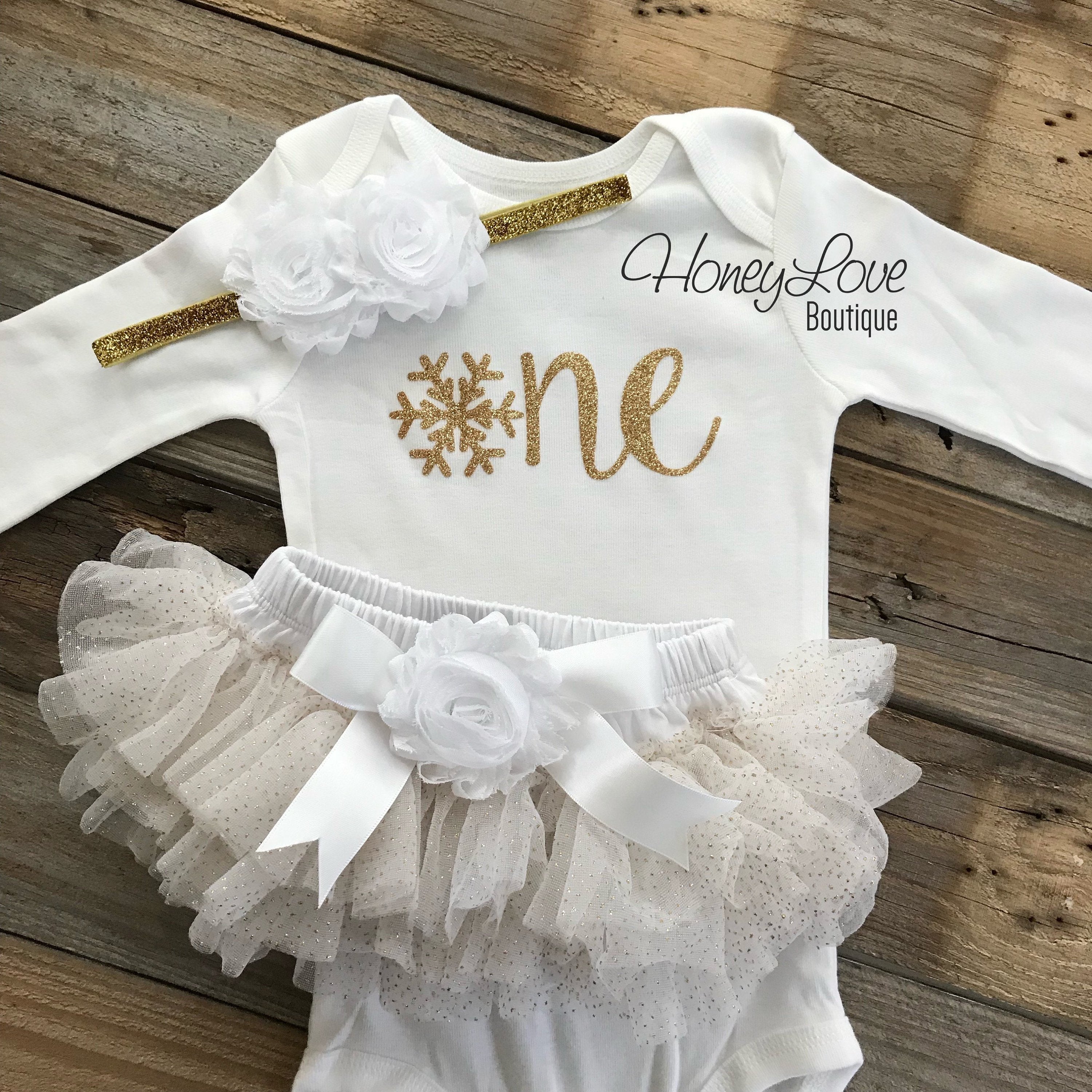 Winter ONEderland 1st Birthday outfit - White and Gold glitter - HoneyLoveBoutique Winter ONEderland 1st Birthday outfit - White and Gold glitter - HoneyLoveBoutique